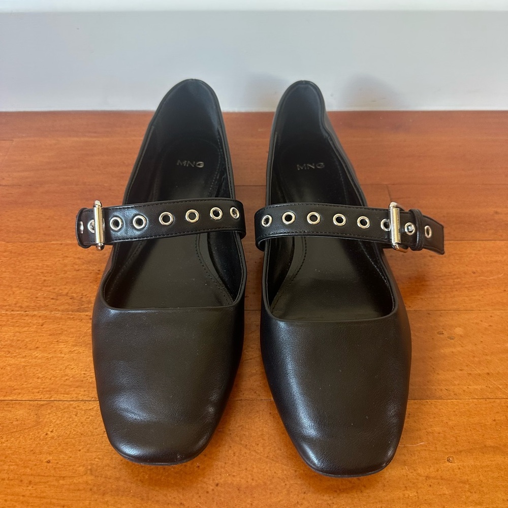 Mango Black Mary Jane flats with buckle size 38